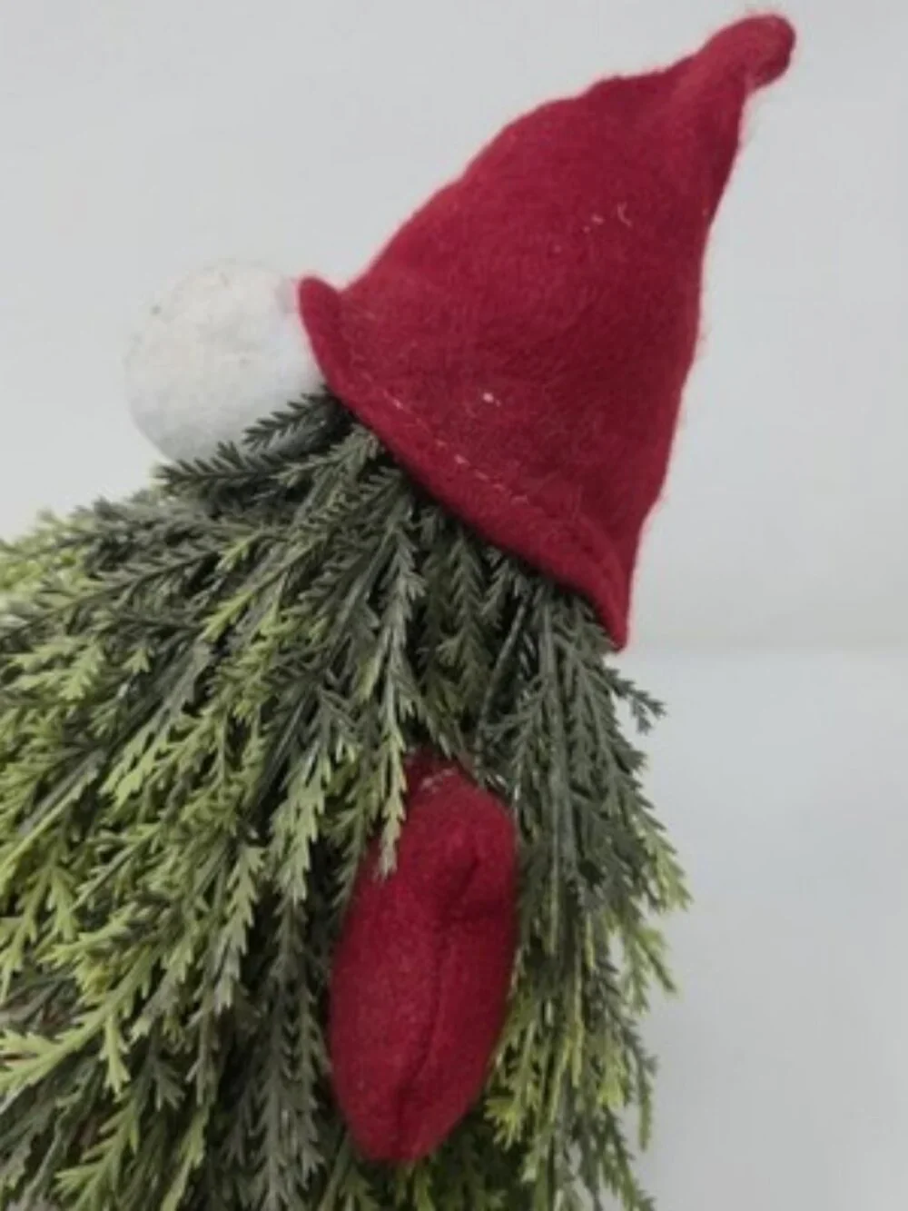 ​Ganz Christmas Gnome Shelf Sitter Red Striped Dangle Legs Pine Needle Beard